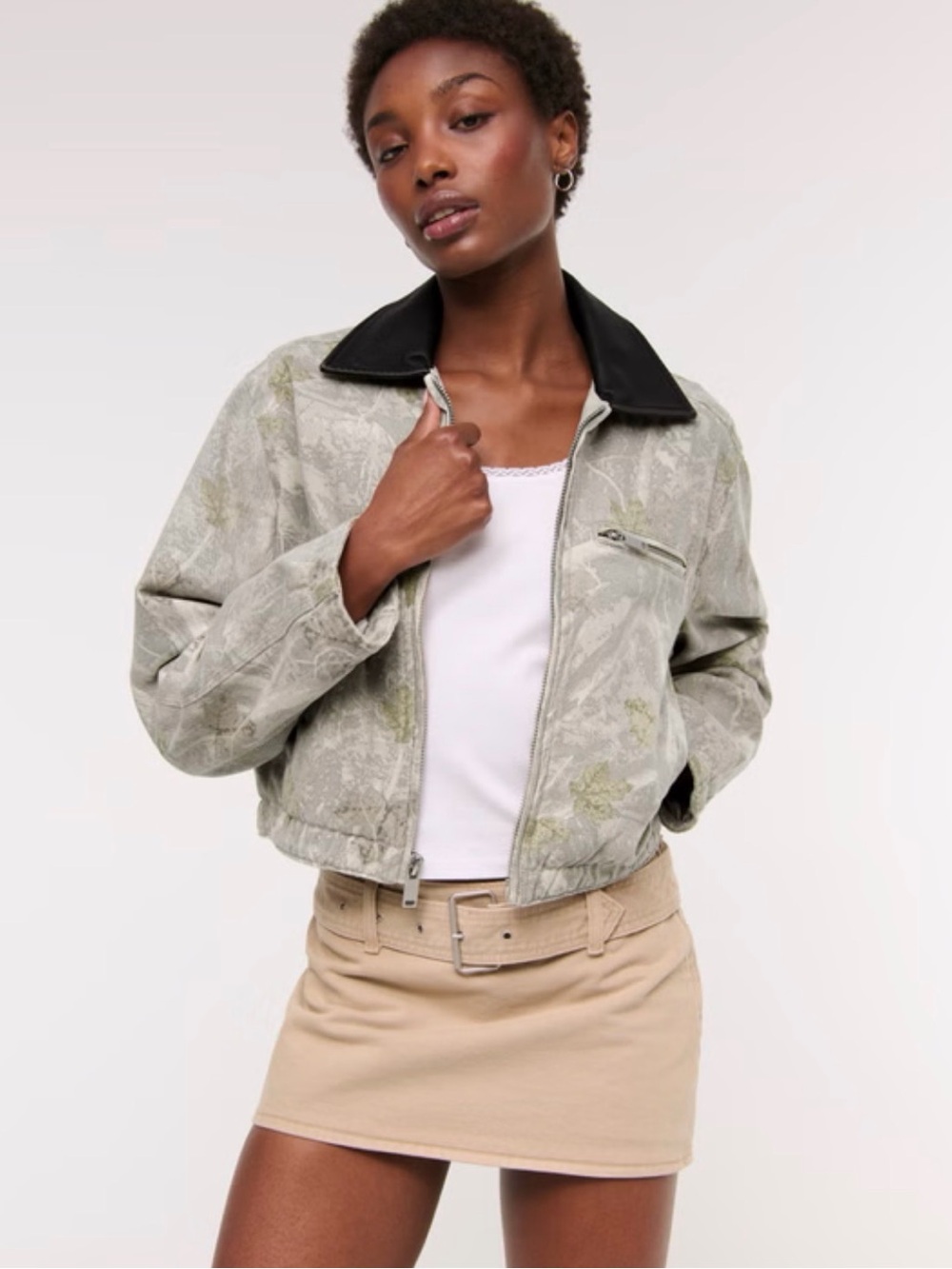 NWT Abercrombie Cropped Twill Trucker Jacket - currently sold out!!